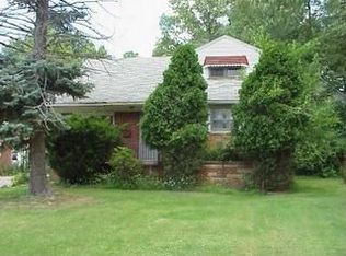 6615 Chestnut Rd, Independence, OH 44131