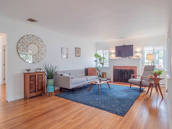 4th image of 266 W Wedgewood Ave