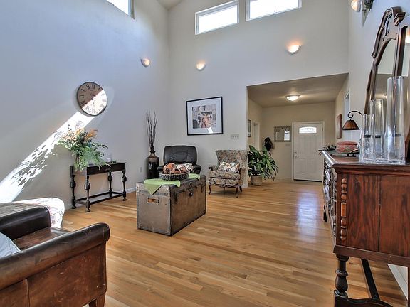 5th image of 2238 Marques Ave