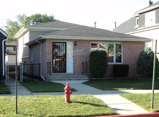 7319 W 57th St, Summit, IL 60501