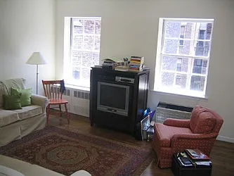 Rented by Metropolis Real Estate of Manhattan