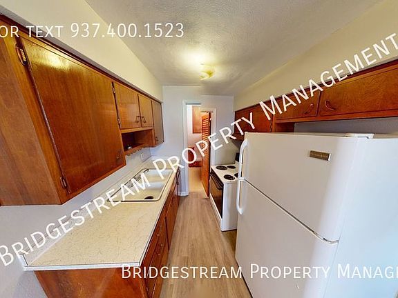 3rd image of 432A Watervliet Ave