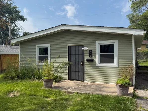 612 E 47th Pl, Gary, IN 46409