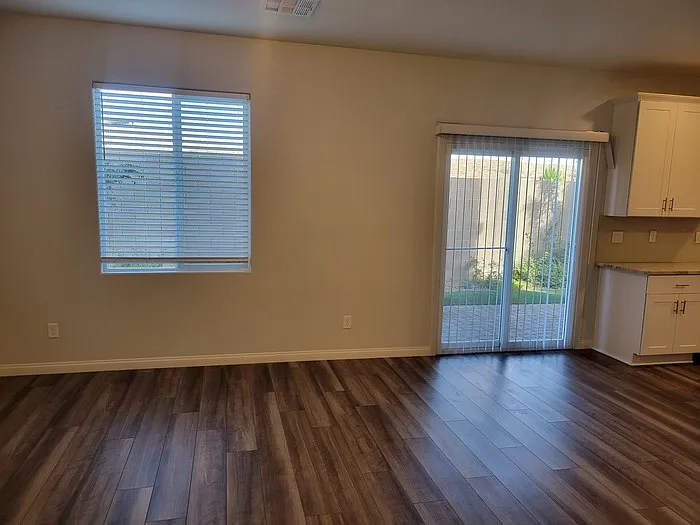 8784 Candelabra Ct — Photo 3