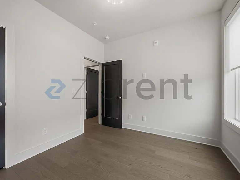 425 S Walker St — Photo 40