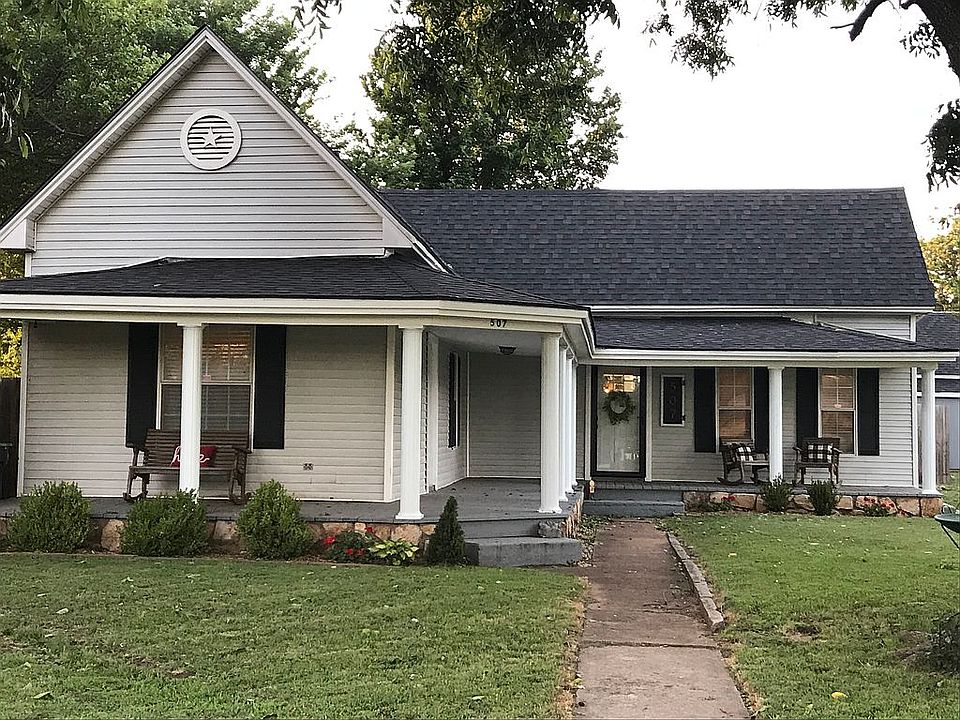 1st image of 507 E Kiowa