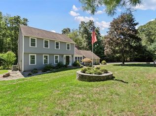 26 Silver Birch Ln, Clinton, CT 06413