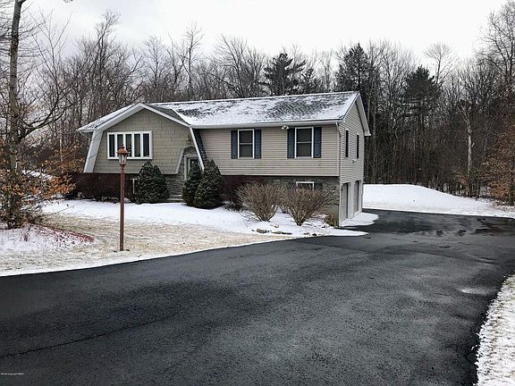 3rd image of 3224 Sussex Dr