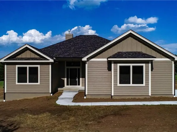 823 NW 1911th Rd, Lone Jack, MO 64070