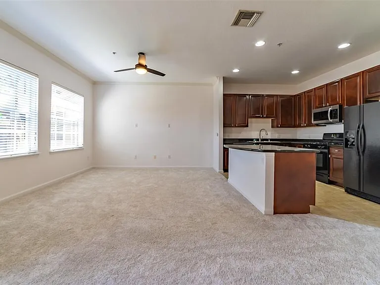 528 Jasmine Way #528 — Photo 28