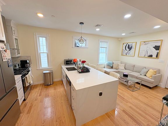 5th image of 29 Putnam Ave APT 2