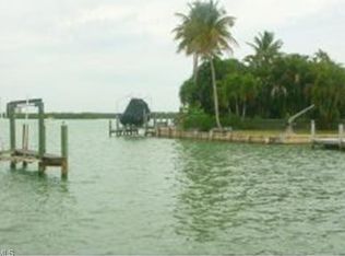 967 Sundrop Ct, Marco Island, FL 34145