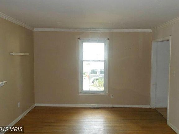 5th image of 1406 Damsel Ln