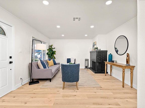 5th image of 3318 Horseshoe Dr