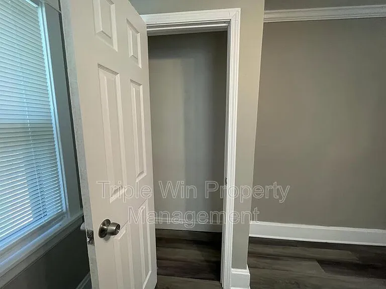 9425 Burdella Ave — Photo 19