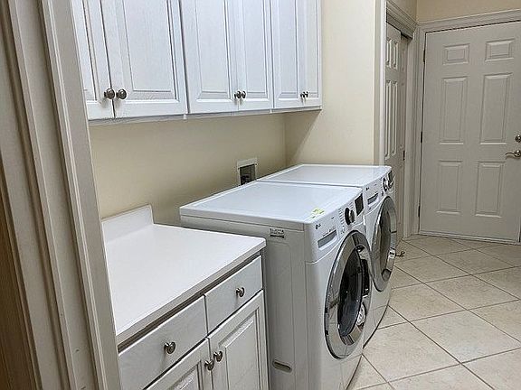 5th image of 1228 N High Pointe Ct