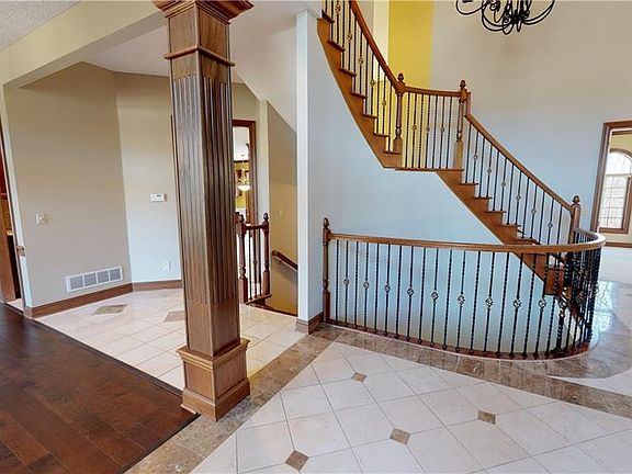 2nd image of 1481 Summerwood Dr