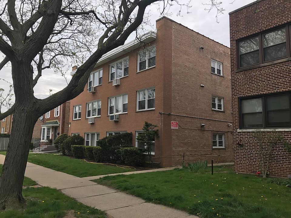1st image of 2724 W Berwyn Ave APT 3B