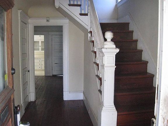 4th image of 3730 1st Ave
