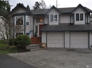25141 13th Ave S, Des Moines, WA 98198