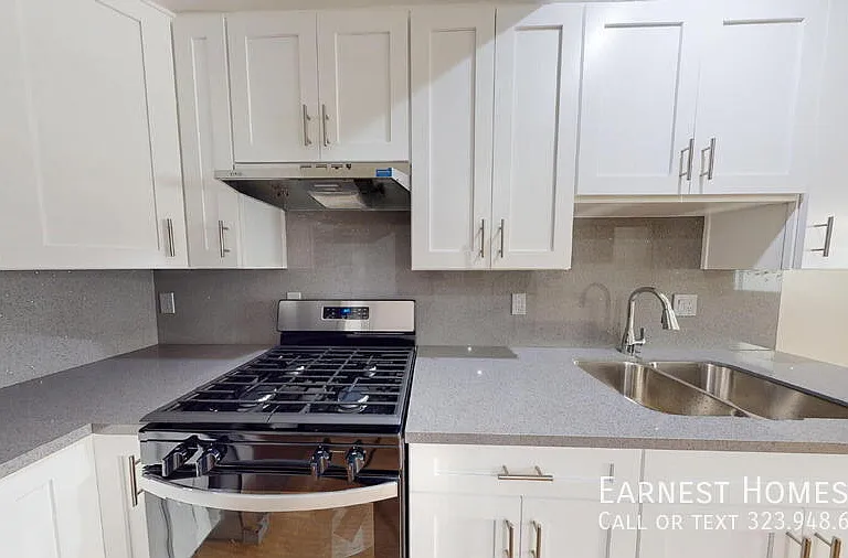 310 N 3rd St #A — Photo 7
