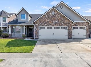 458 Hamilton Cove Ct, Tulare, CA 93274