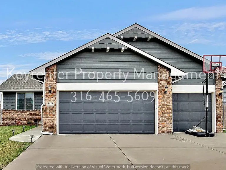 1470 N Aster St — Photo 6