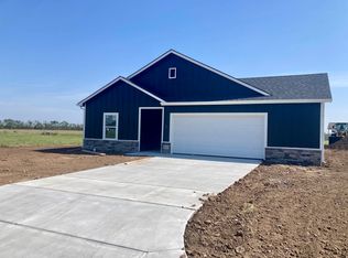 1416 Curtiss Dr, McPherson, KS 67460