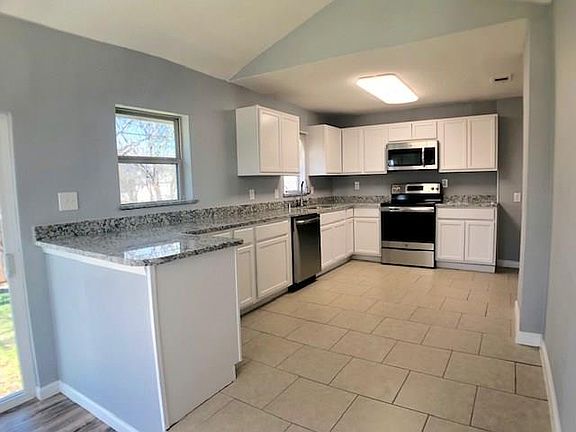 5th image of 2512 Purselley Ave