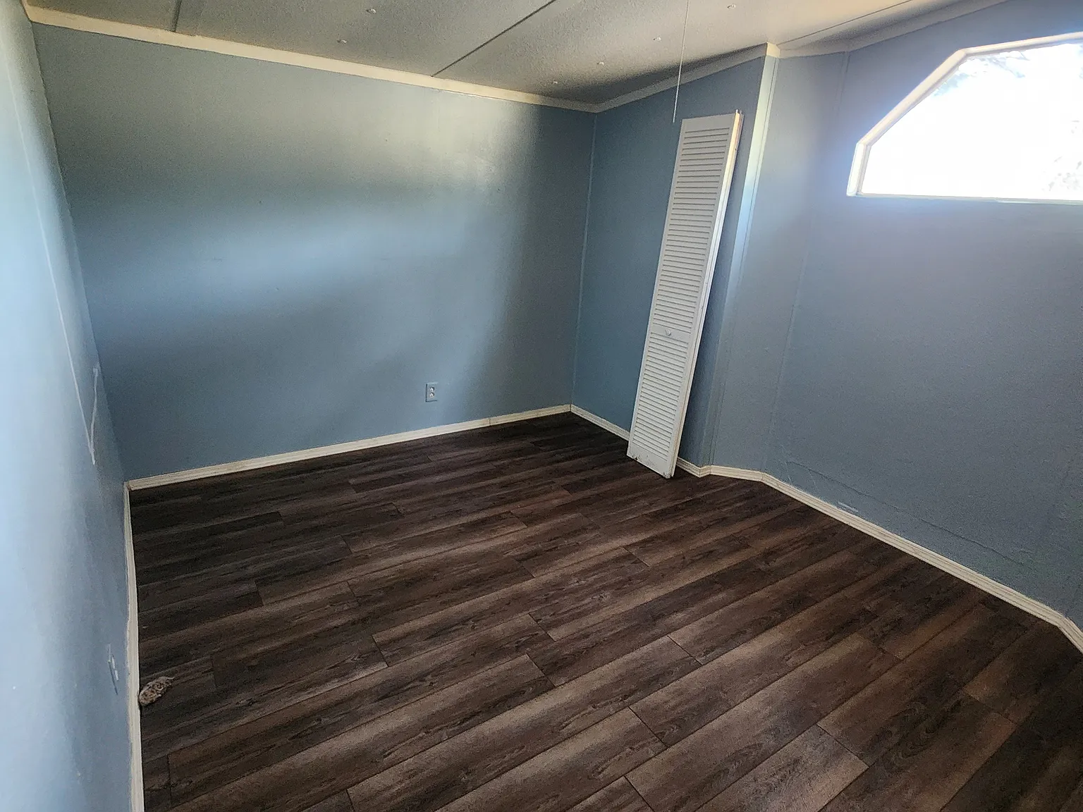 3 bed, 1416 sqft, $900 — Photo 3
