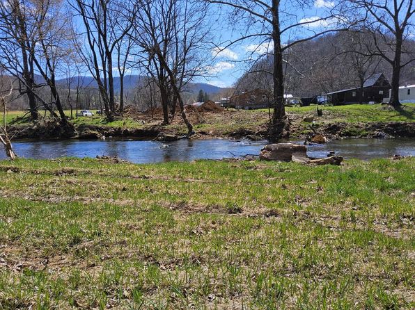 Grayson Tpke, Speedwell, VA 24374