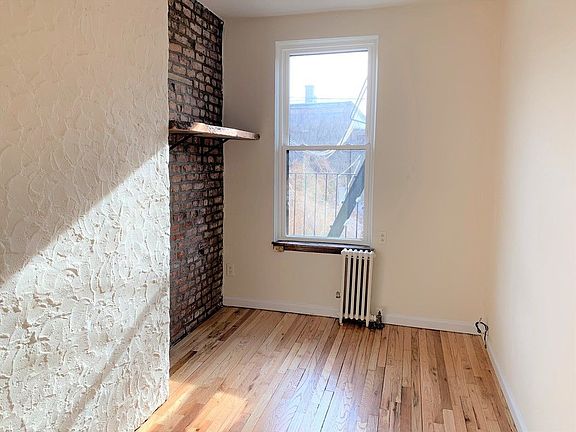 5th image of 480 Warren St #1F