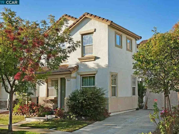 1077 Nursery Ln, Concord, CA 94520