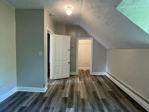 2nd image of 1812 Longyear Ave