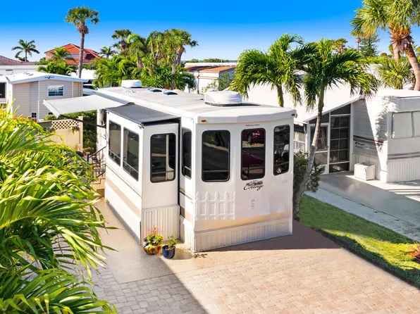 665 Horizon Ln, Melbourne Beach, FL 32951