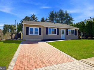 4421 Roselyn Ln, Bensalem, PA 19020