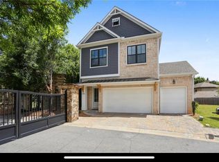109 Village Green Ave, Woodstock, GA 30189