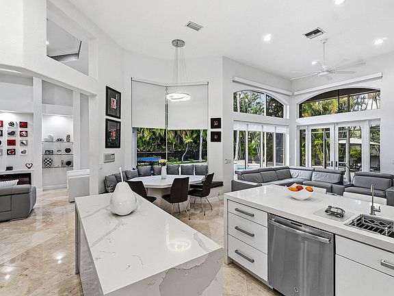 5th image of 2358 NW 49th Lane