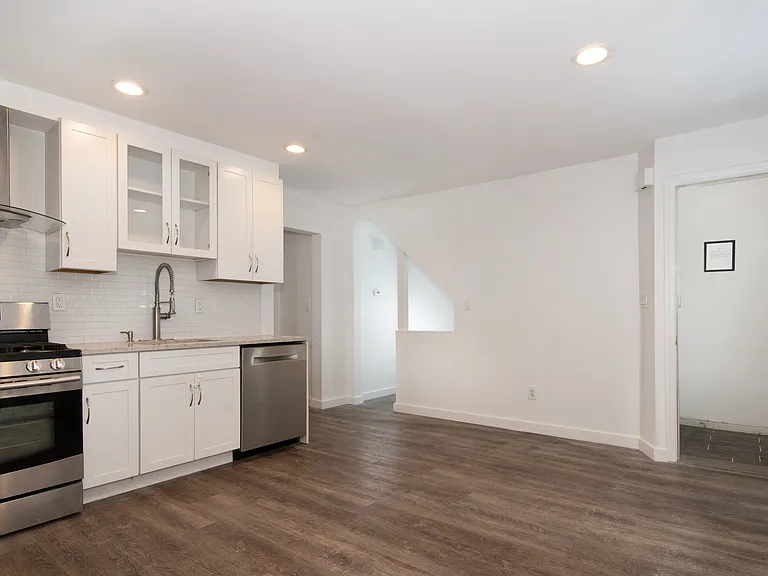 44 Ridge St #1 — Photo 4