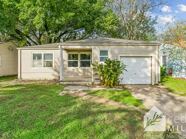 2517 S Victoria Ave, Wichita, KS 67216