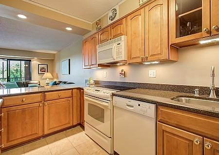 3rd image of 5901 Mount Eagle Dr APT 717