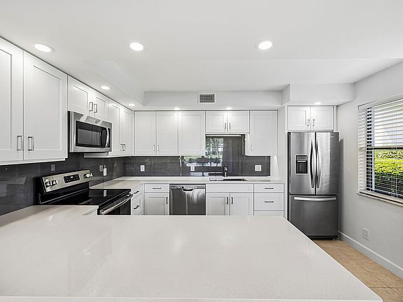 4th image of 3682 Quail Ridge Drive N #Green Heron S