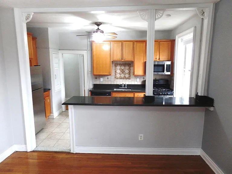 34 74th St #C2 — Photo 3