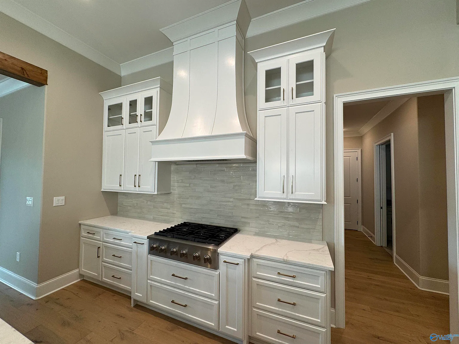 3 bed, 4.0 bath, 3335 sqft, $3,795 — Photo 2