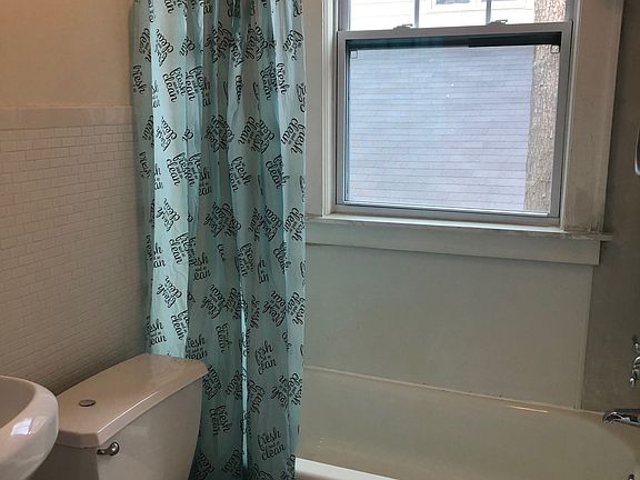 3rd image of 734 Argonne Ave NE #14054344