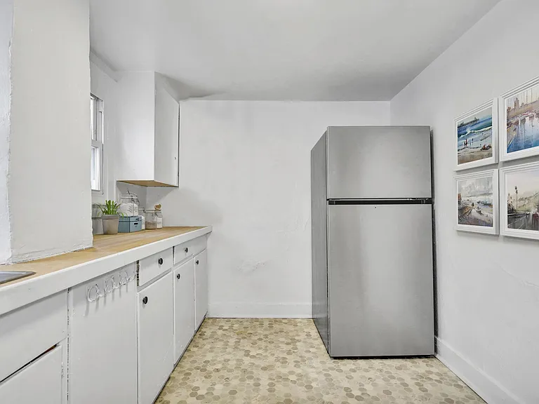 1224 E Malcolm X St #3 — Photo 6