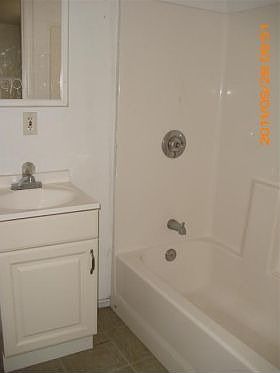 4th image of 2333 Genevieve St