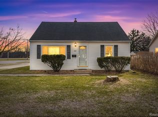 684 Greylock St, Belleville, MI 48111