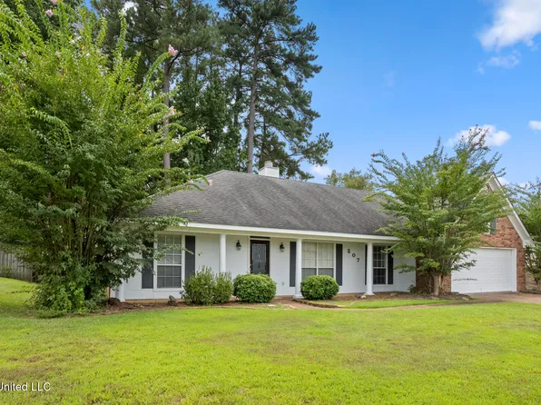 207 Meadowview Ln, Brandon, MS 39047