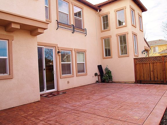 5th image of 120 S Libertad St